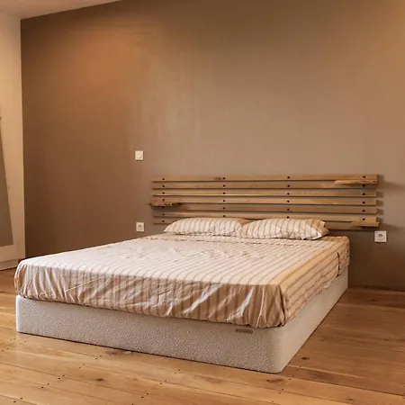 Villa Old Farmhouse, 8 Bedrooms, Sleeps 22