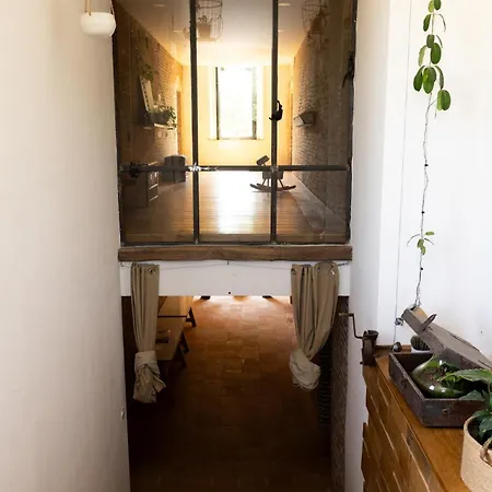 Villa Old Farmhouse, 8 Bedrooms, Sleeps 22 Coufouleux