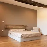Villa Old Farmhouse, 8 Bedrooms, Sleeps 22