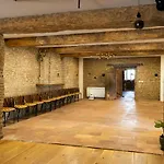 Old Farmhouse, 8 Bedrooms, Sleeps 22 Villa Coufouleux