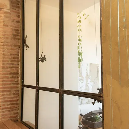 Old Farmhouse, 8 Bedrooms, Sleeps 22 Villa *