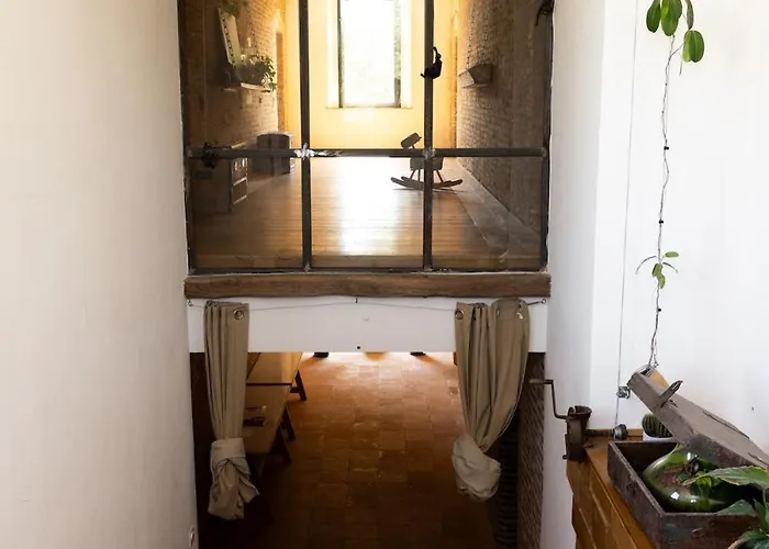 Вилла Old Farmhouse, 8 Bedrooms, Sleeps 22 Coufouleux